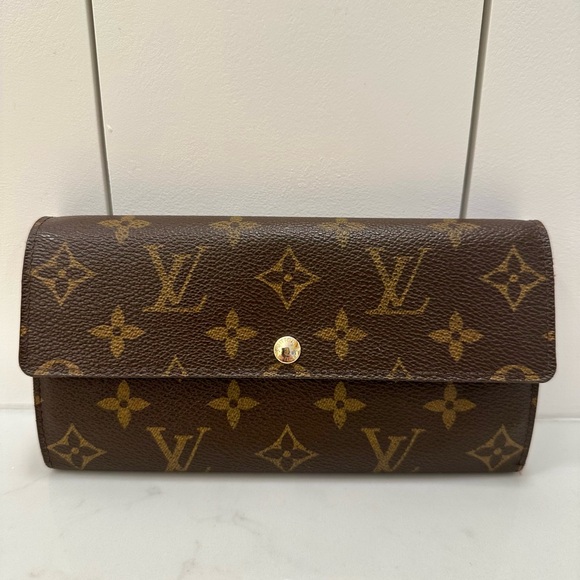 Louis Vuitton Brown Monogram wallet - Picture 10 of 14